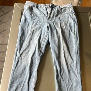 American Eagle Outfitters Mom Jean